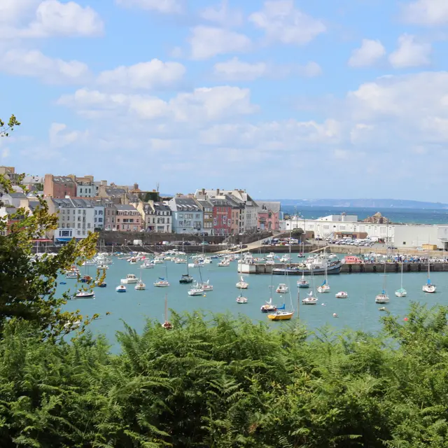 Plomarch vue sur le port du Rosmeur