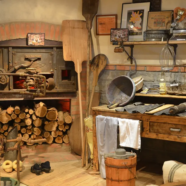 MENOU et MUSEE DES METIERS D'AUTREFOIS