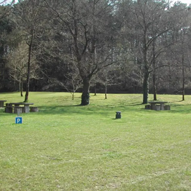 AIRE DE CAMPING CAR DE PONT DOUAR