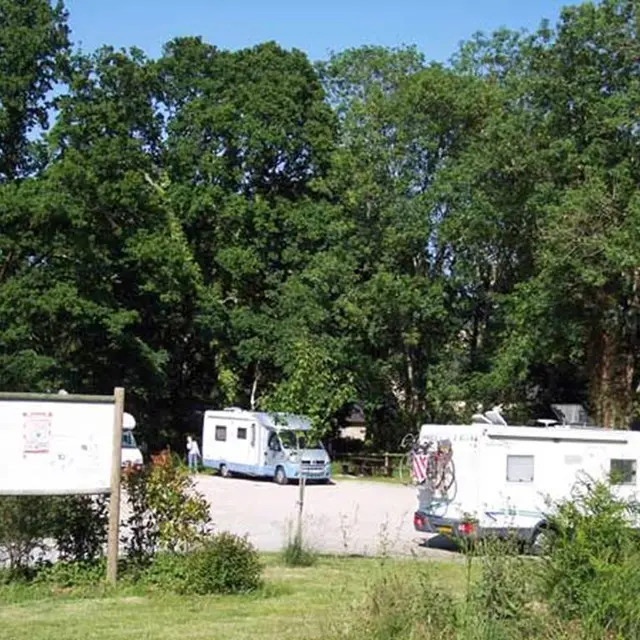 Aire-communale-de-Saint-Nolff-Golfe-du-Morbihan-Bretagne-sud