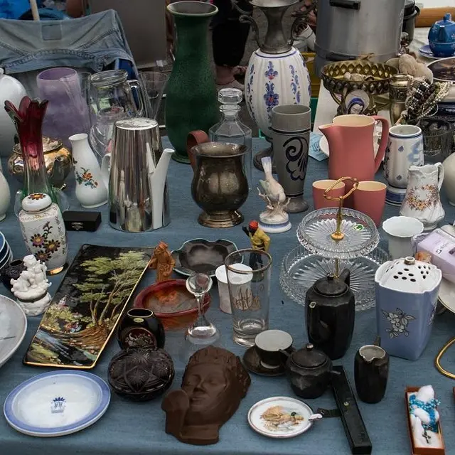 Troc puces - Ploneour-Lanvern- Pays bigouden