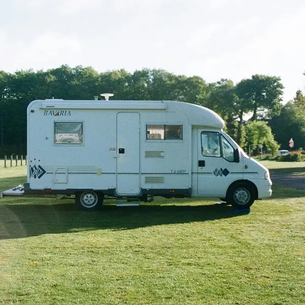 lucas-favre-jgC1K68i5Ns-unsplash