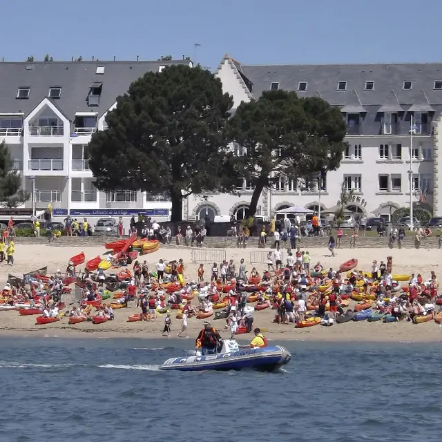 Activités nautiques en bord de plage à Bénodet