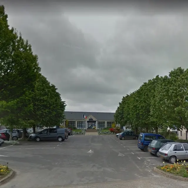 mairie-poullan-sur-mer