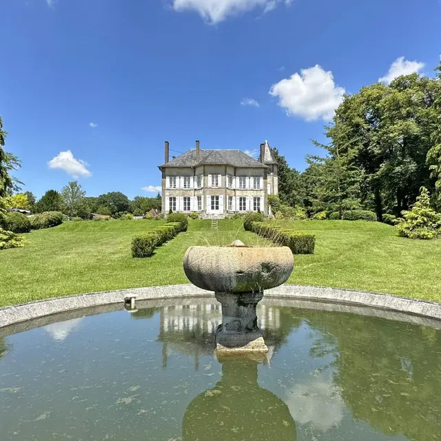 Le Petit Château à Vicq sur Breuilh en Haute-Vienne (Nouvelle Aquitaine)_1