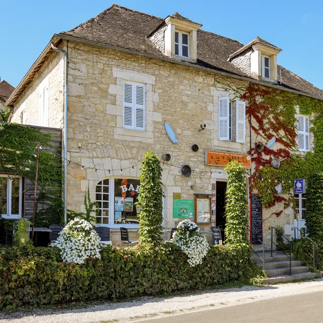 Carte postale manoir - 17