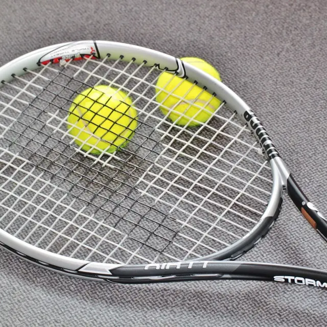 Court de tennis, à Bujaleuf_1