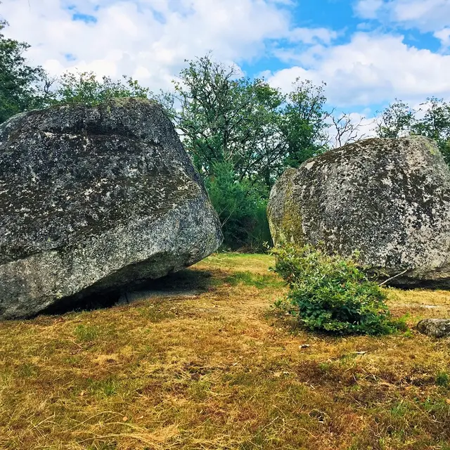Le Puy des Roches, à Cheissoux_1