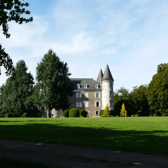 Aire d'accueil camping-car Leychoisier_1