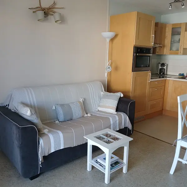 MENVIELLE_2018_P518_02