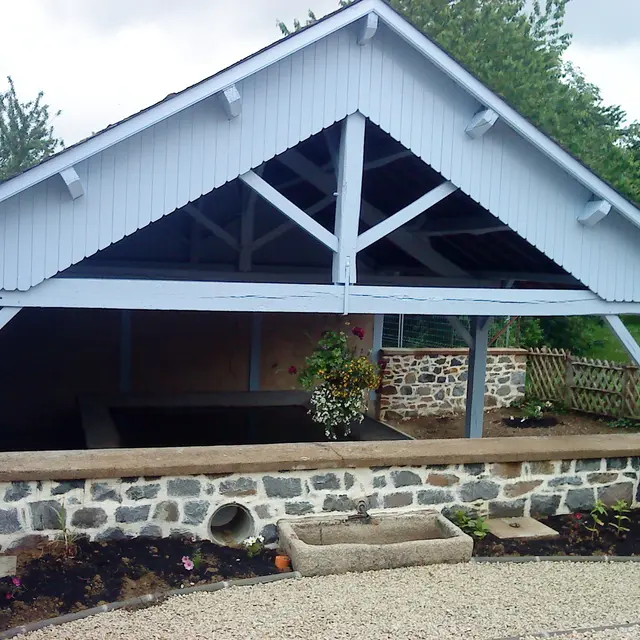 Lavoir à Saint-Hilaire-Bonneval_1