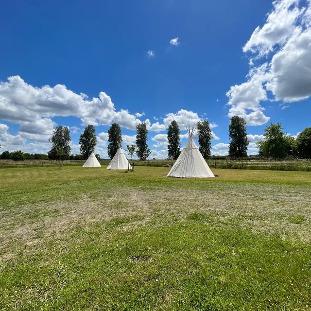 tipis_base-nautique-lacs-haute-charente-limousin-insolite (1)