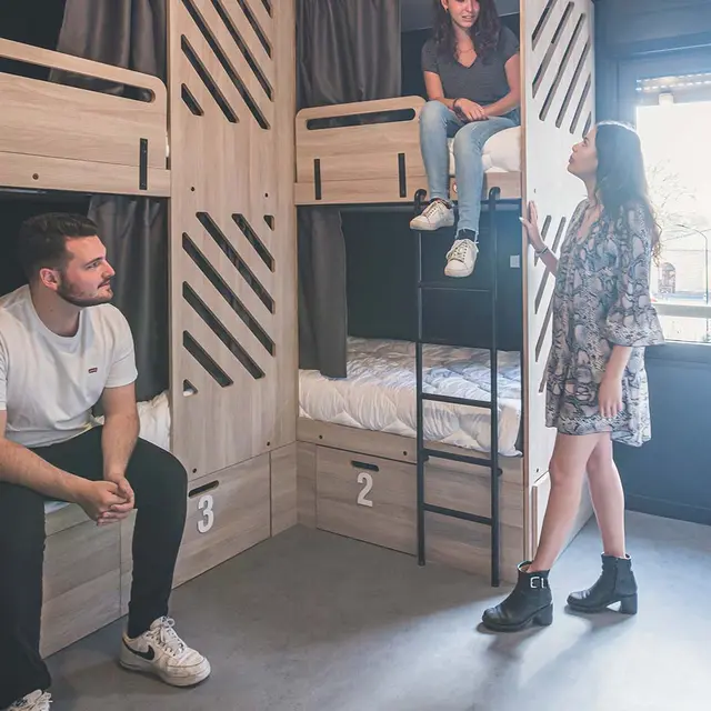 whoo-hostel-bordeaux-bacalan-sejours-economiques-confortables-slider-vue-interieure-dortoir
