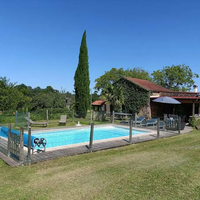 Gîte la Borie Blanche à Saint-Cernin de l'Herm