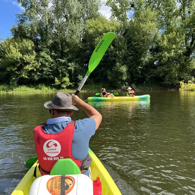 CANOE ATTITUDE