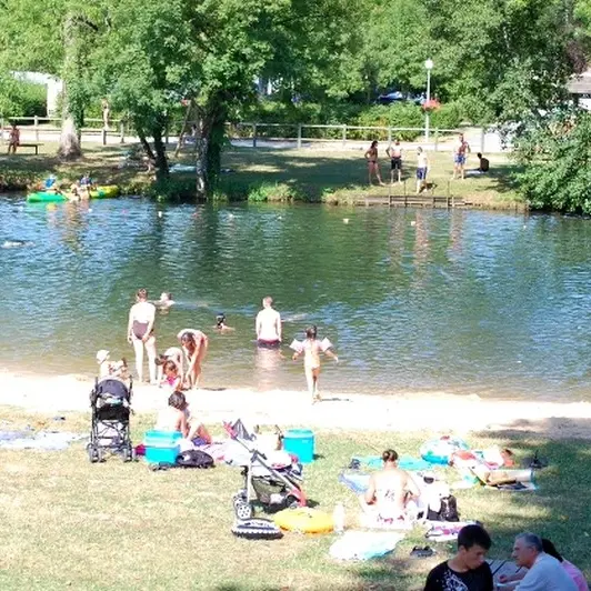 Baignade à Lisle - Périgord Inattendu
