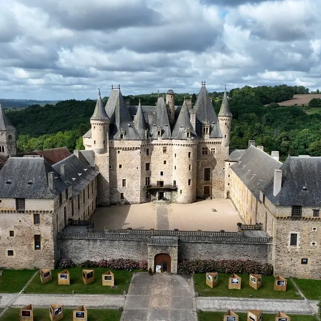 Château de Jumilhac vue drone