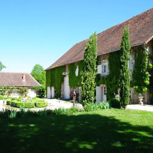gite-manoir-la-croix-de-la-jugie-saint-priest-ligoure