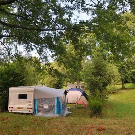 Aire d'accueil camping-car Les Rochettes_1