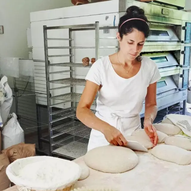 Ferme des chantouroux travail au fournil