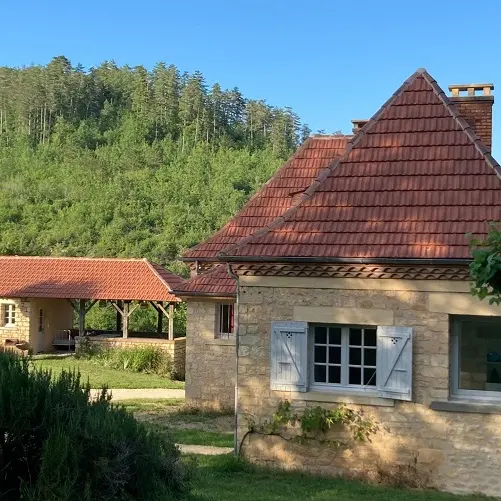 HLO_Le Bugue_Les Rives de la Vézère_logo maison_Janvier 2023