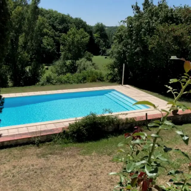 HLOAQU047V50HCPH_piscine commune