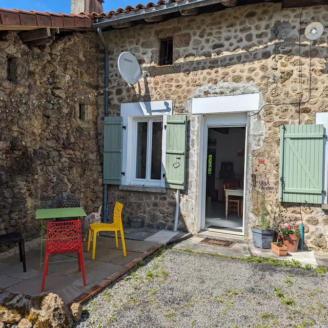 Herve's Barn - gite Videix (1)