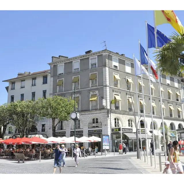 Hôtel Bourbon - Pau - Façade