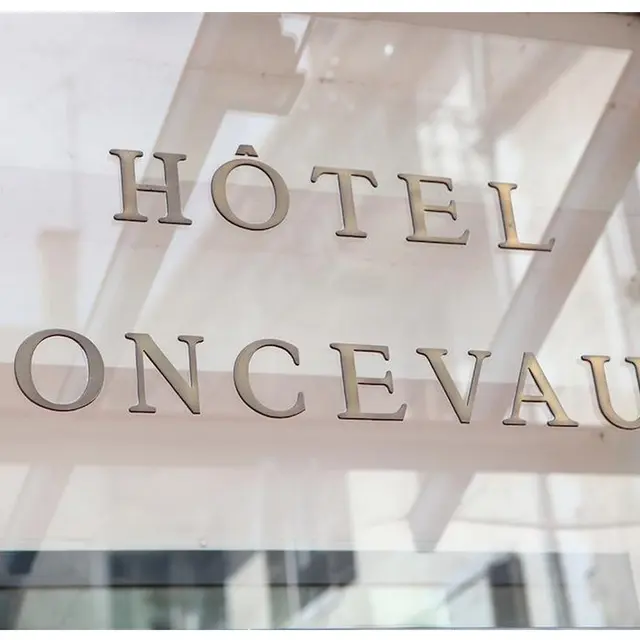 Hôtel Roncevaux - Pau - Panneau