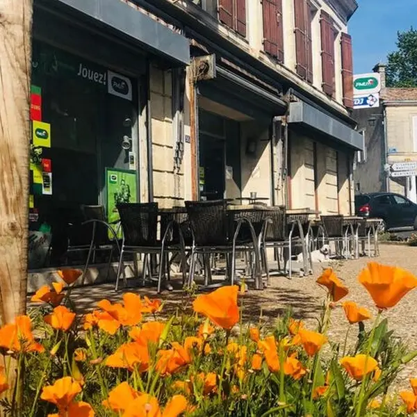 LE-SAINT-CIERS-BAR-PMU-FDJ-TERRASSE-BAR 800x600