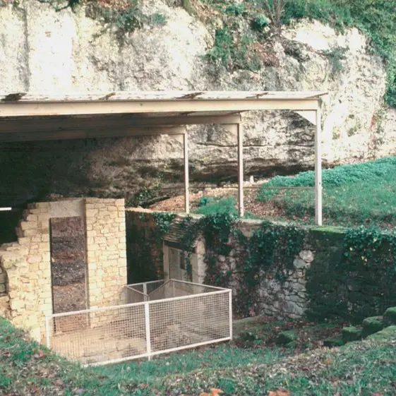 Le Moustier 2