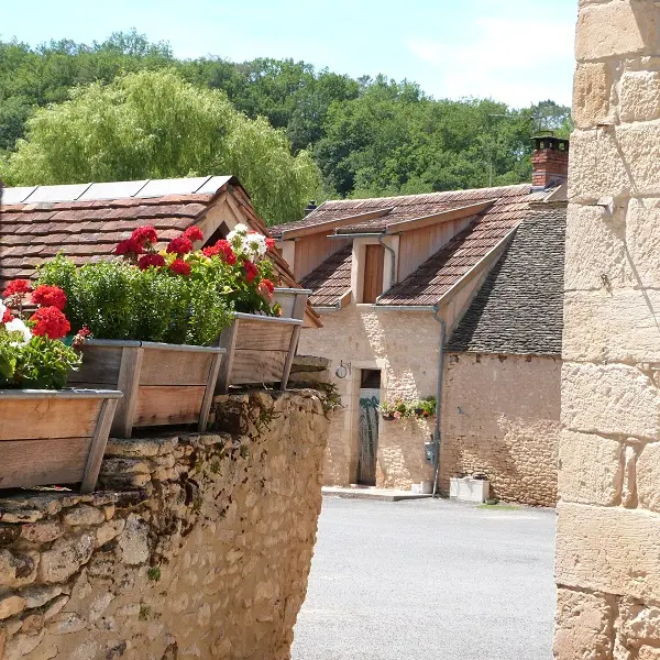 Thonac rue myriam G sirtaqui