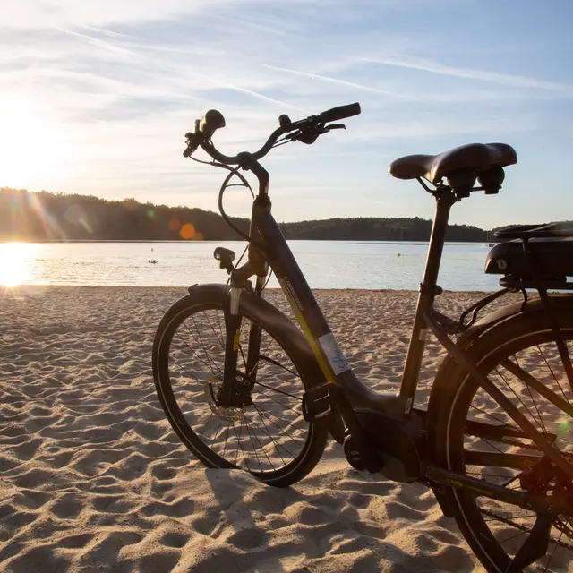 VTT électrique - Lac de Saint-Pardoux (2)