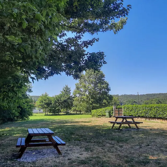 aire pique-nique eglise saint-martin l astier