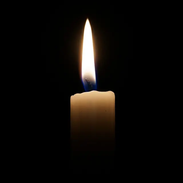 candle-2038736_1280