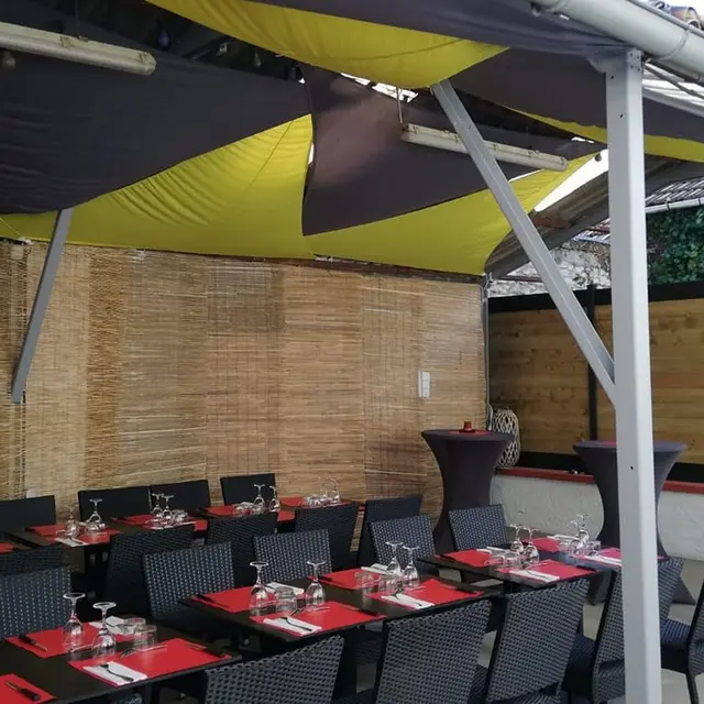 Le Carton Rouge - Gan - terrasse