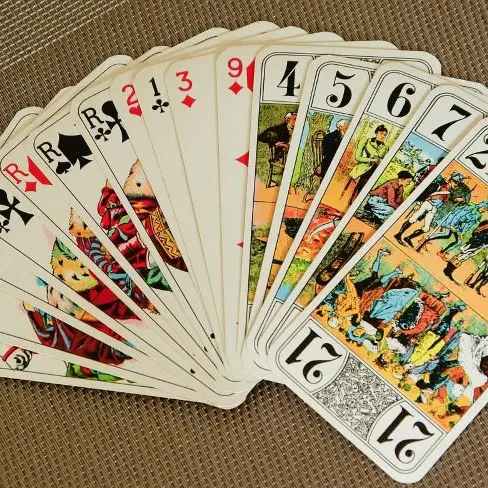 card-game©Jacqueline Macou de pixabay