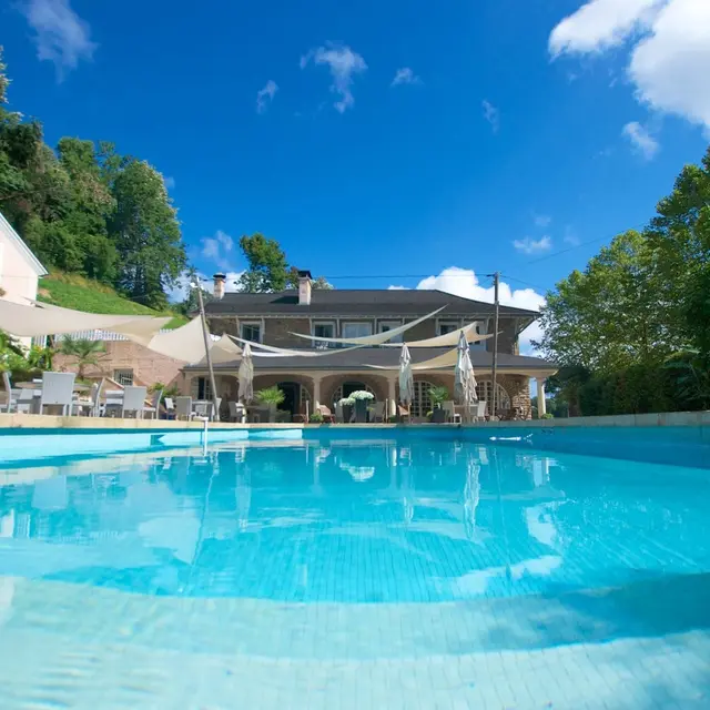Le Castel du Pont d'Oly - Jurançon - Piscine