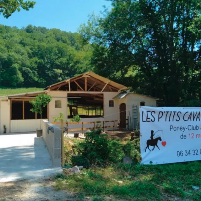 Les P'tits cavaliers - Aubertin - le centre