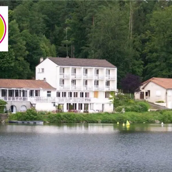 La caravelle au bord du  lac de Vassiviere