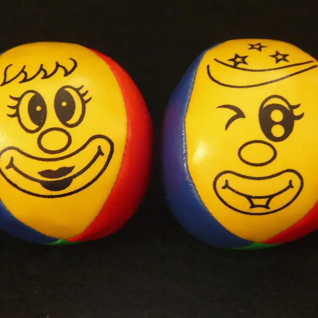 juggling-balls-7942_1280