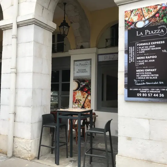 la piazza terrasse 2