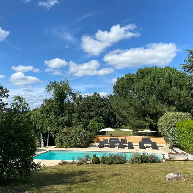 laugerie basse piscine