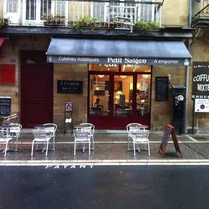 Le Petit Saigon