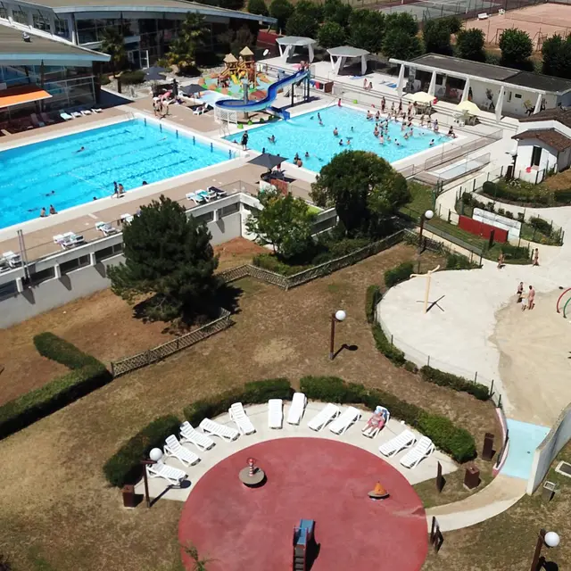 Piscine, toboggan Saint-Junien