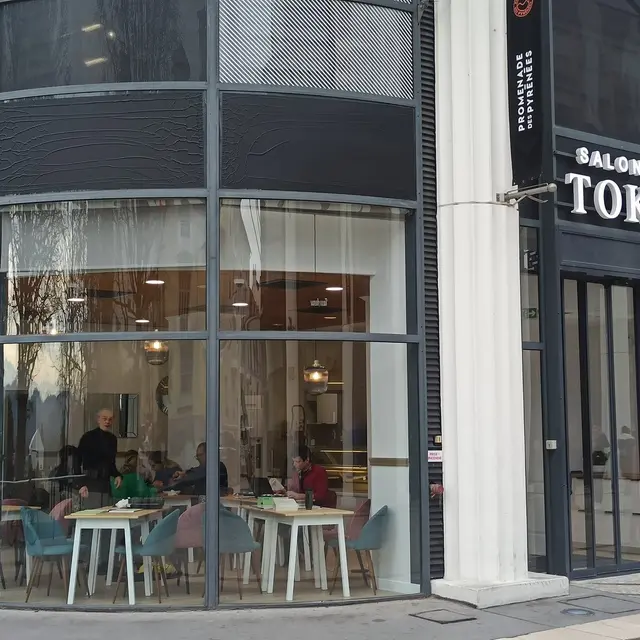 Le Salon des Tokés - Pau - entrée