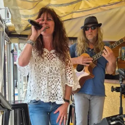 heidi-little-wings-concert-live-guitare-voix-17336894