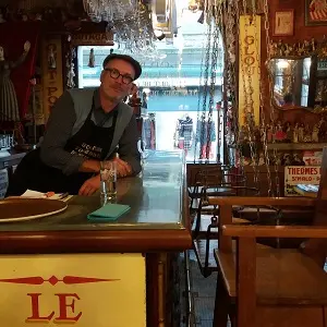 Le Café du coin d'en bas de la rue du bout de la ville d'en face du port…  La Java (Saint-Malo) | Saint-Malo - Mont-Saint-Michel Bay