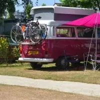 Camping-La-Touesse-Saint-Lunaire-van-rose