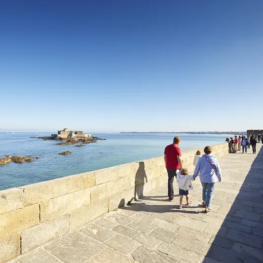Carte Postale Ancienne SAINT MALO - Remparts De La Grande Porte (35) NB